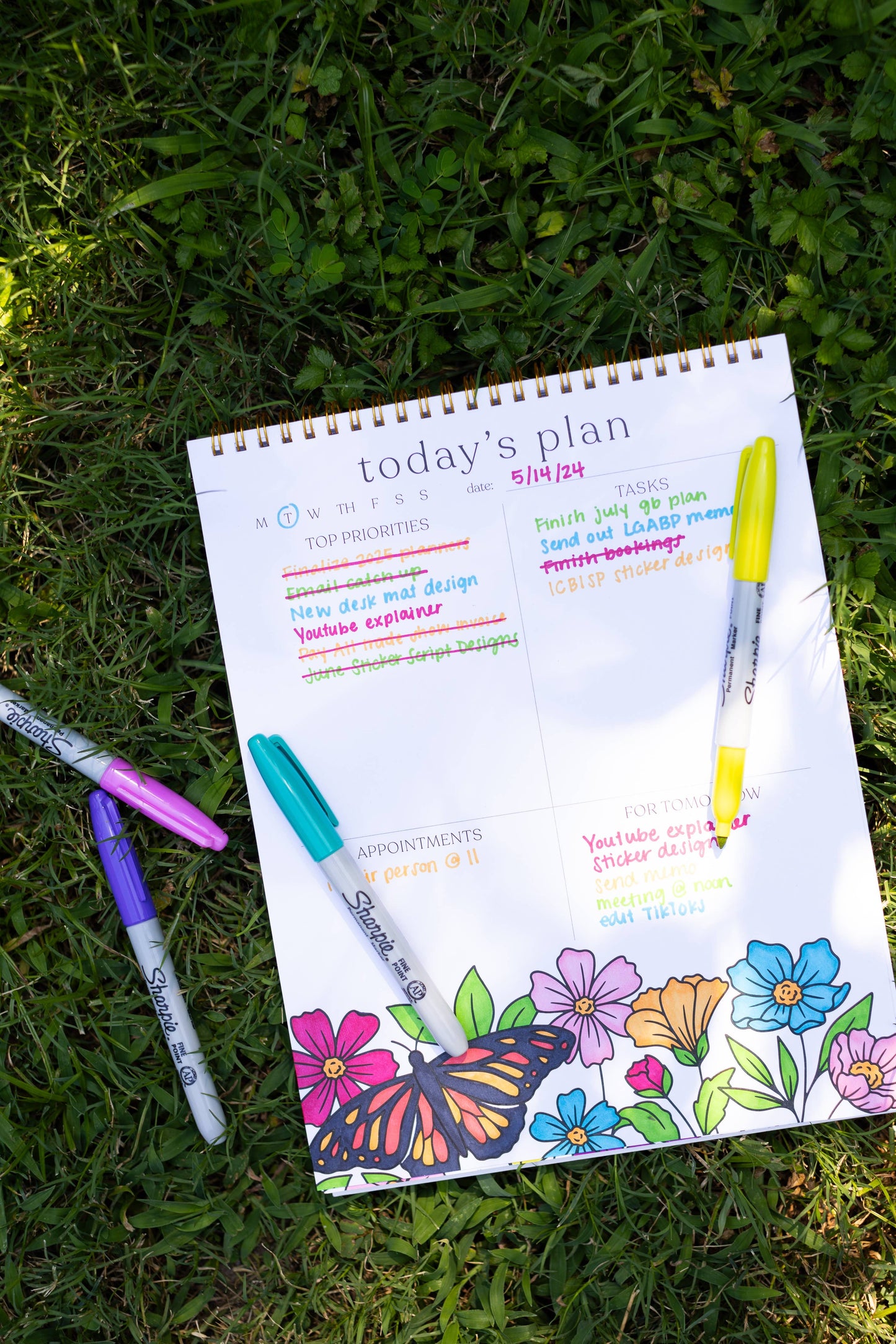 Elyse Breanne Design - Color-In Daily Planner