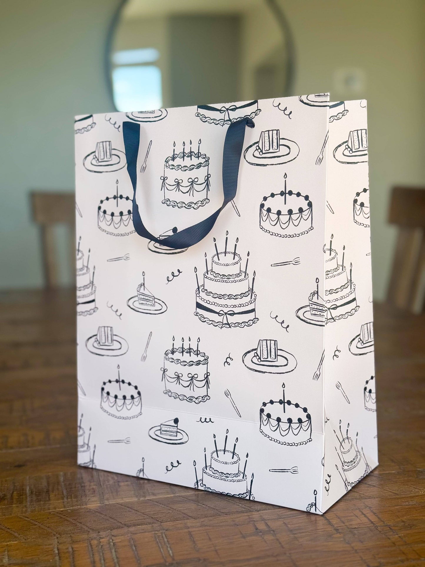 Vintage Cakes - Gift Bag