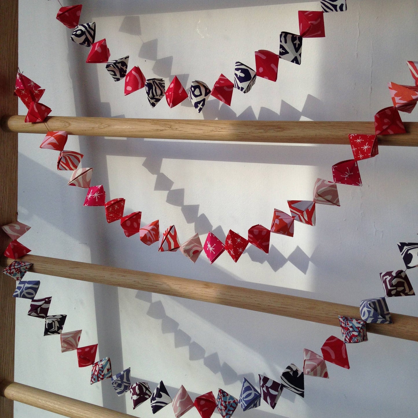 Cambridge Imprint - Origami Garland of Bobbles Kit