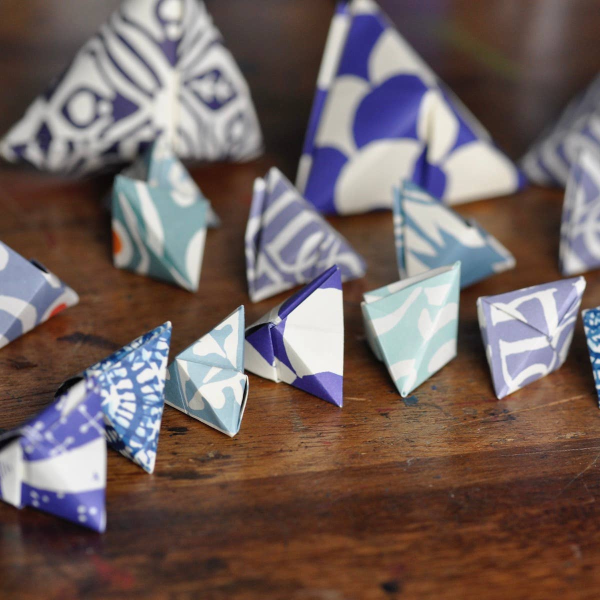 Cambridge Imprint - Origami Garland of Bobbles Kit