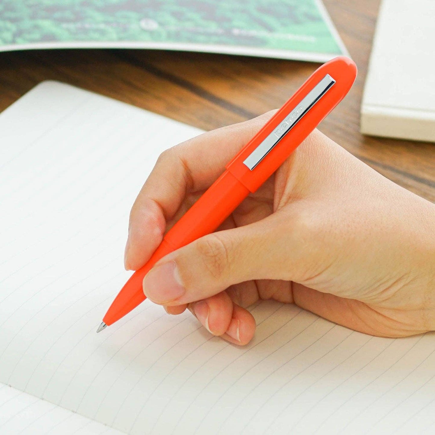 Perfection Ballpoint Pen Light: White