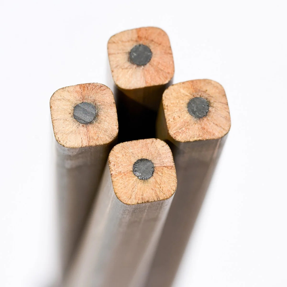 Blackwing Volume 21 Pencil - A tribute to woodworking