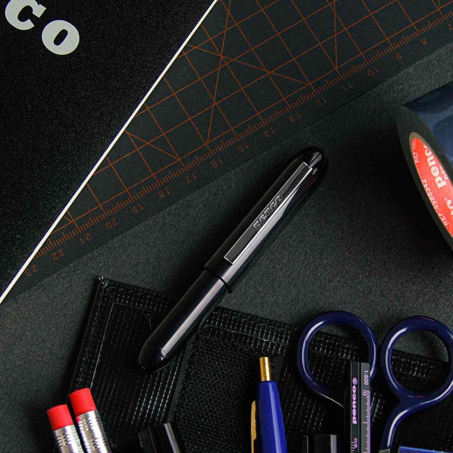 Perfection Ballpoint Pen Light: White