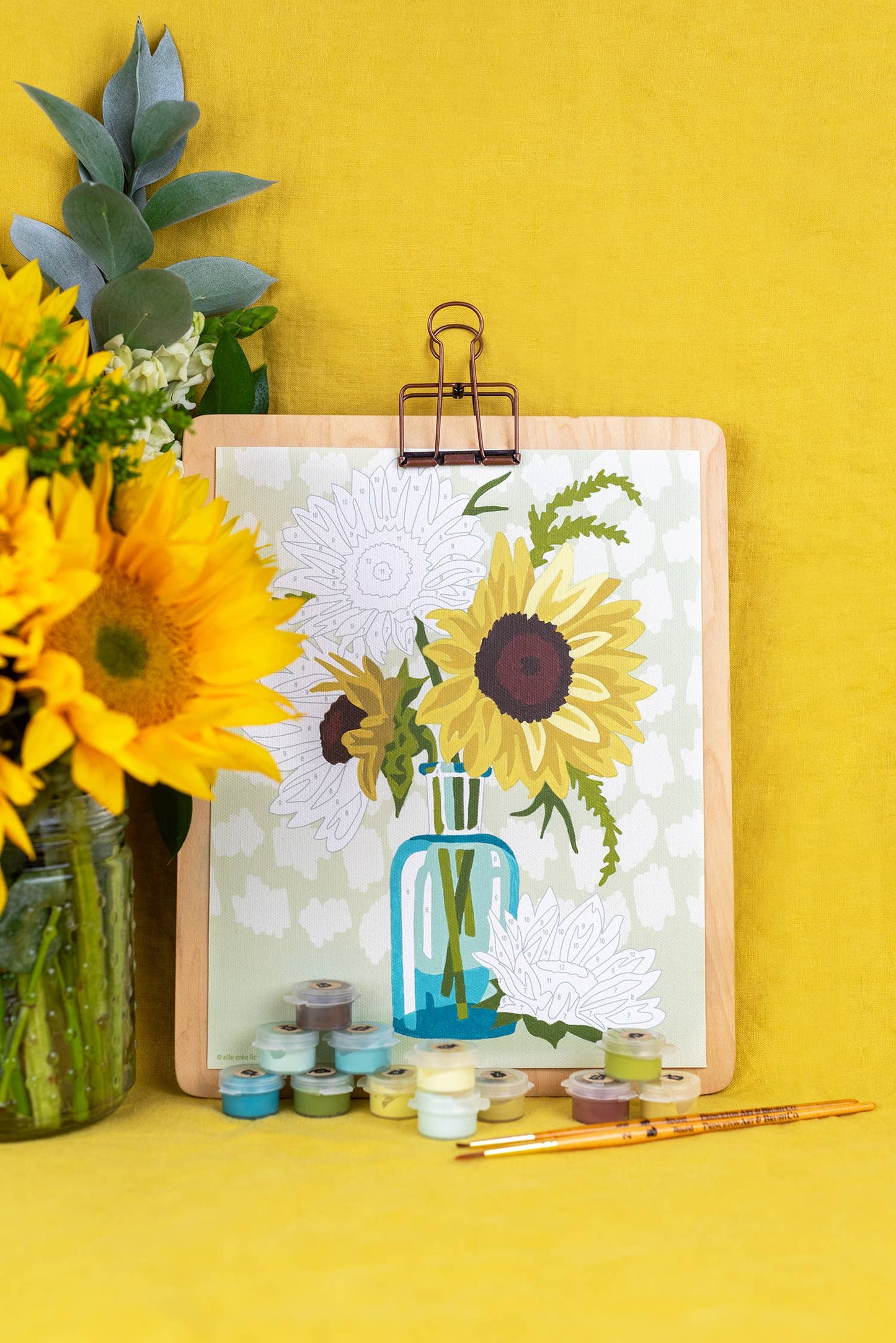 Elle Crée (She Creates) - Sunflowers in Vase (Yellow) Paint-by-Number Kit