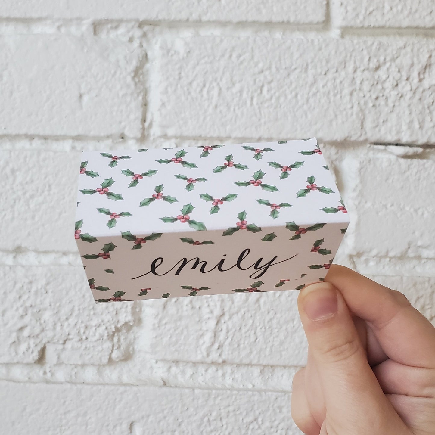 By Caroline Ann - Holly Pattern Christmas Place Cards: Set of 10